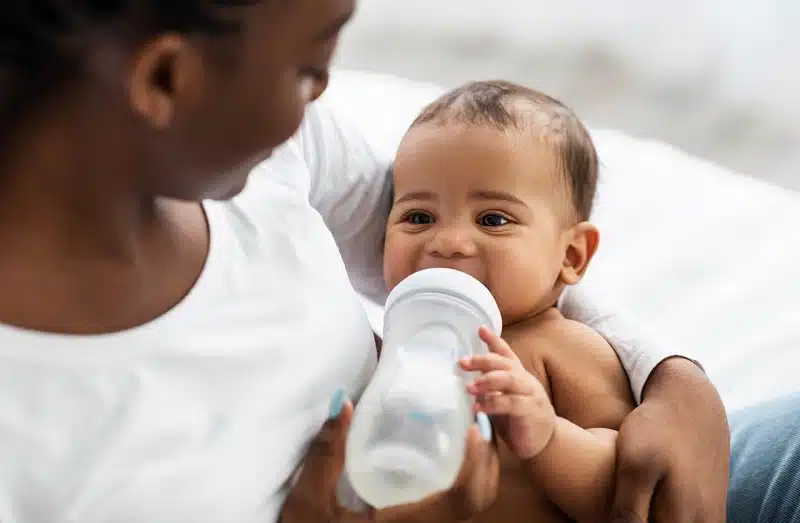 Comment choisir le lait adapté à votre bébé ?