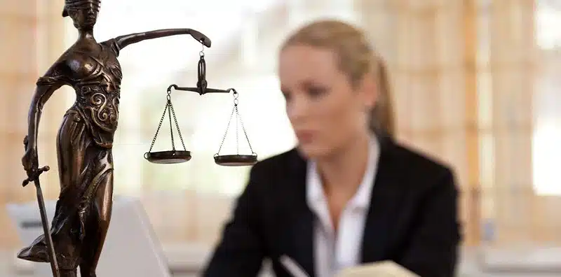 Faire intervenir un notaire lors d’une vente immobilière les raison