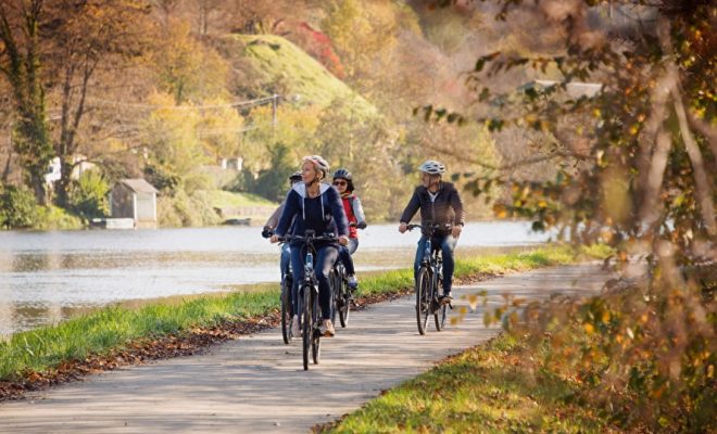 Un voyage sensoriel à vélo au cœur des vignobles de Bourgogne