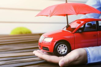 Assurance auto et jeunes conducteurs : conseils pour payer moins cher