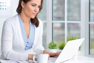 Démarrer son activité : les avantages du portage salarial